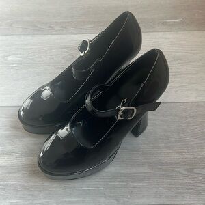 Ellie Black Patent Heels